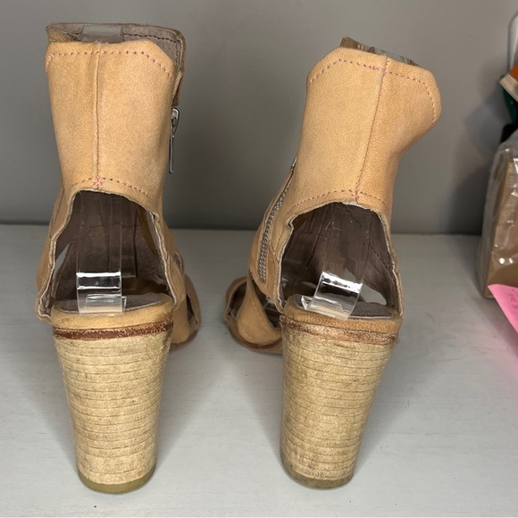 Free People Effie Stacked Heel Cut Out Leather Bootie - Picture 7 of 14